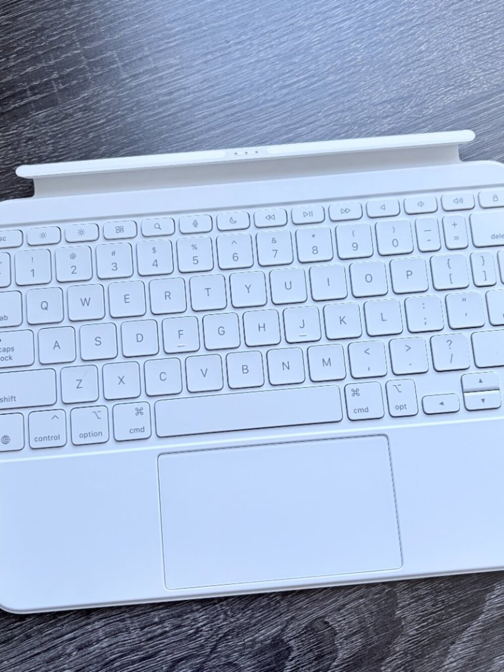Apple iPad Magic Keyboard Folio for iPad 10th Gen / A16 White Genuine Apple - Picture 3 of 7